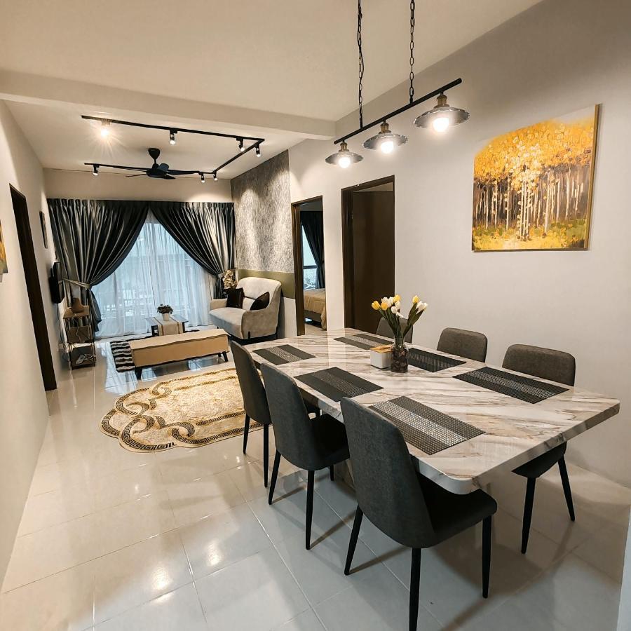 D'Elegant Suite - Emerald Avenue คาเมรอนไฮแลนด์ ภายนอก รูปภาพ