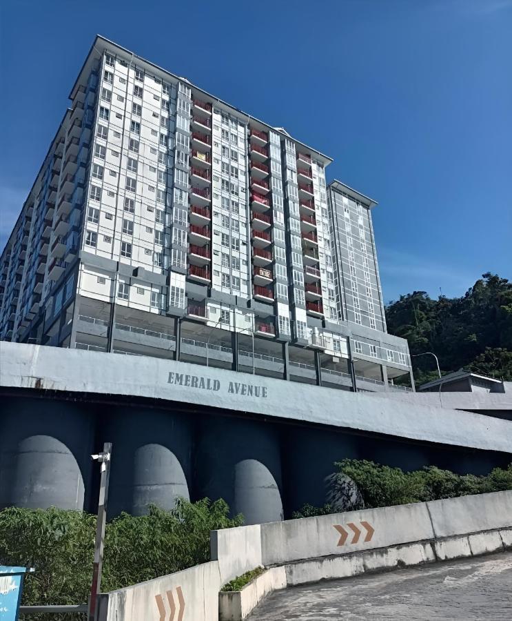 D'Elegant Suite - Emerald Avenue คาเมรอนไฮแลนด์ ภายนอก รูปภาพ